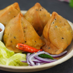 Vegetable Shingara 4 Pieces